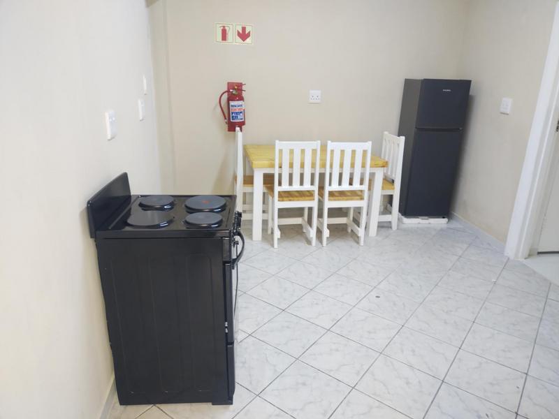 To Let 1 Bedroom Property for Rent in Woodstock Western Cape